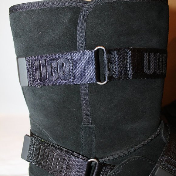 NIB UGG WOMEN'S SUEDE STRAP MOTO CLASSIC SHORTS BOOTS BLACK‎ - Picture 5 of 9